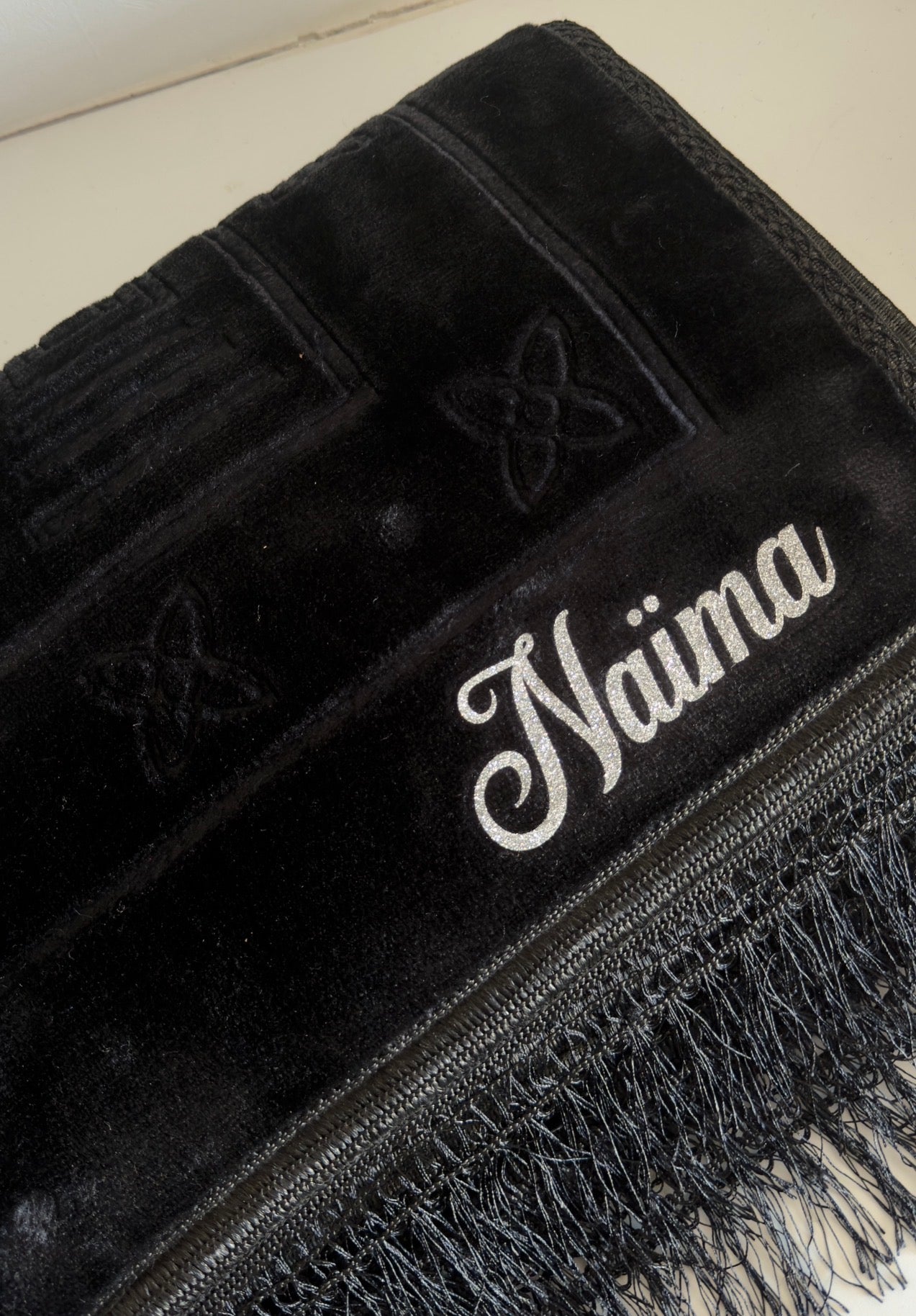 Tapis noir personnalisé