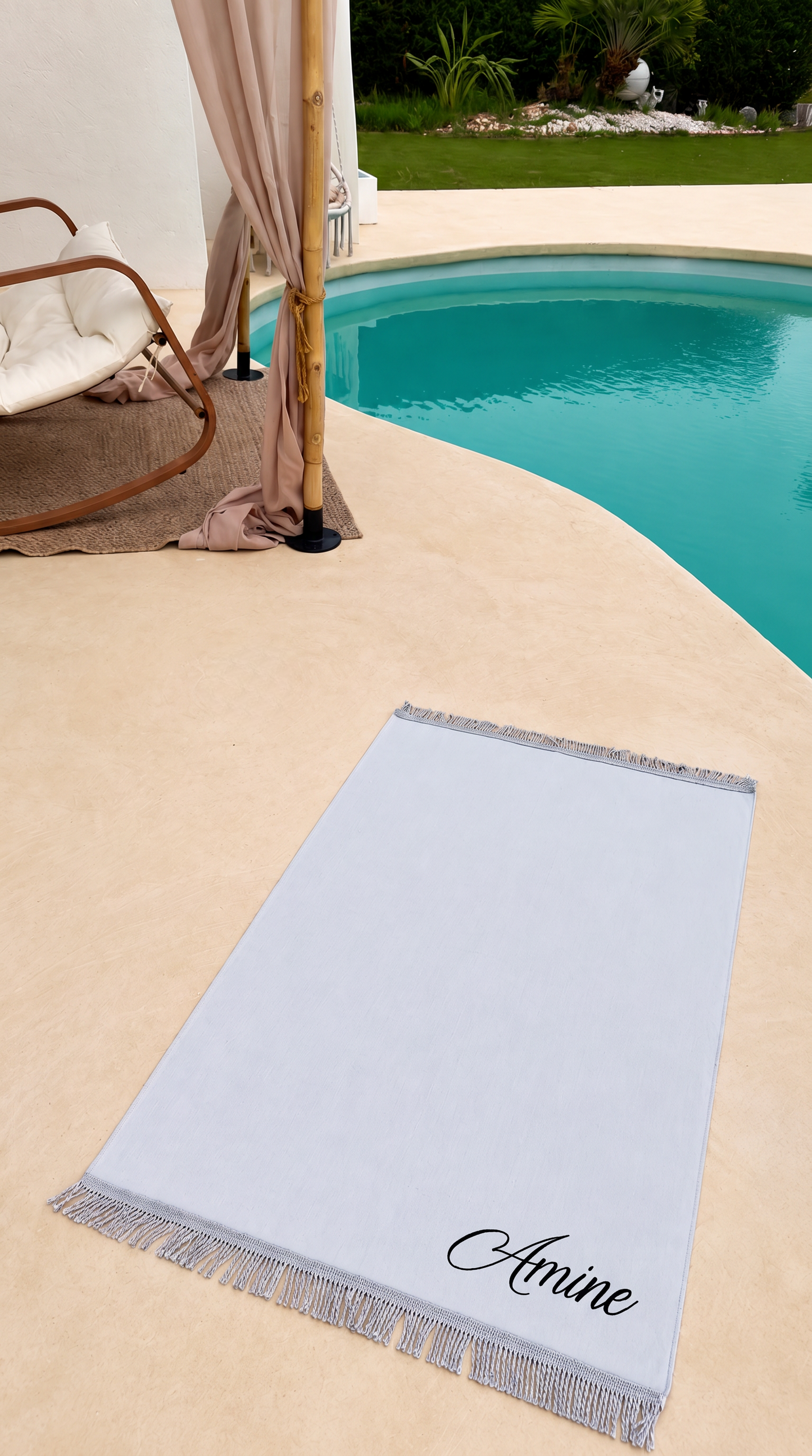Tapis de prière gris brodé
